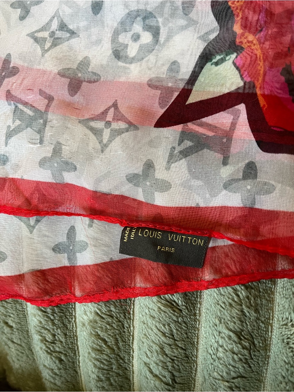 Louis Vuitton Sheer Scarf with Red Rose Motif and Gray Monogram - Picture 2 of 4